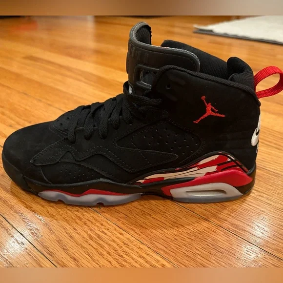Jordan Jumpman MVP Black/University Red-White - Size 5.5 (Big Kids) - Picture 1 of 6
